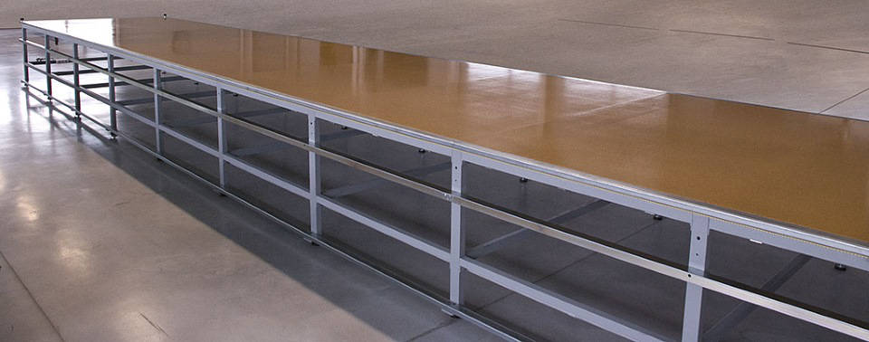 Mesas de extendido disponibles en vários formatos: estándar, flotación, conveyor y niveles